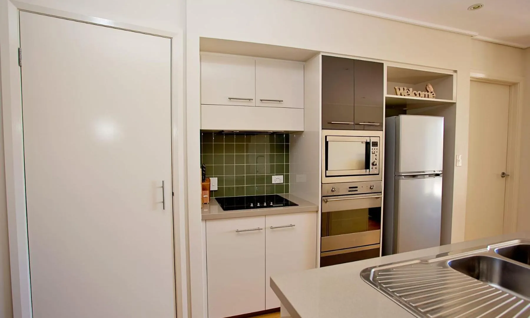 Apartment Kingfisher - Three-Bedroom Beachside Escape In Agnes Water, With Heated Communal Pool Australia
